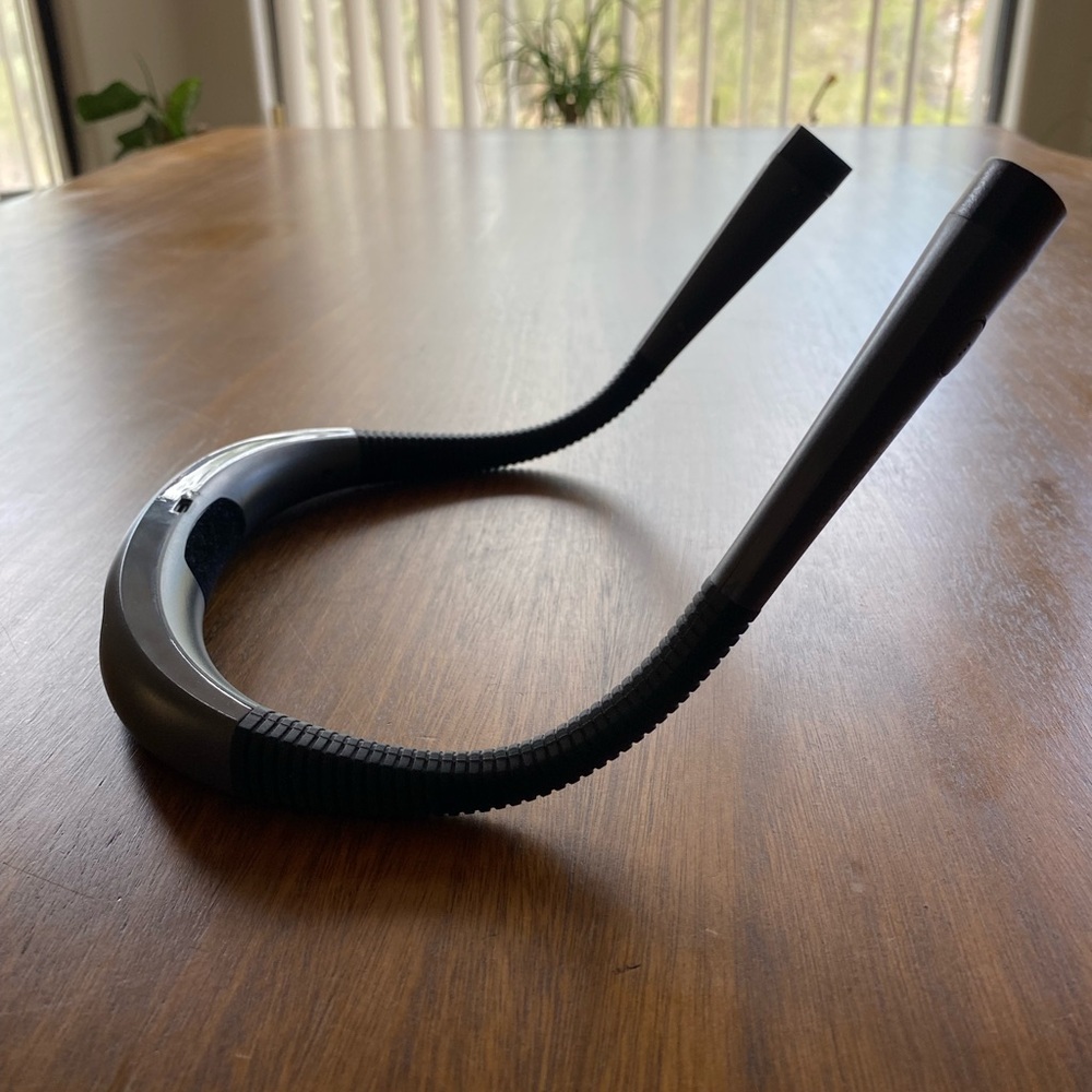 Glocusent neck wrap light for working or walking